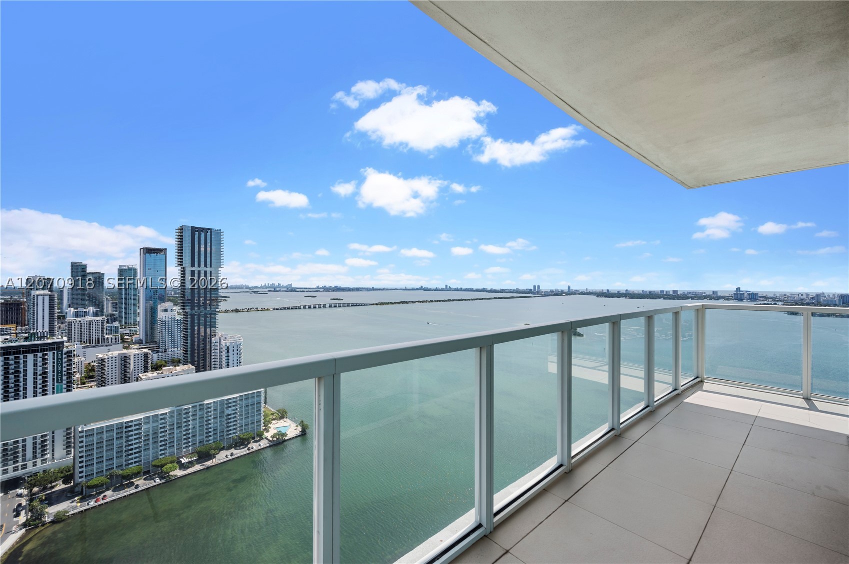 1900 N Bayshore Dr 4302 Property Photo 4