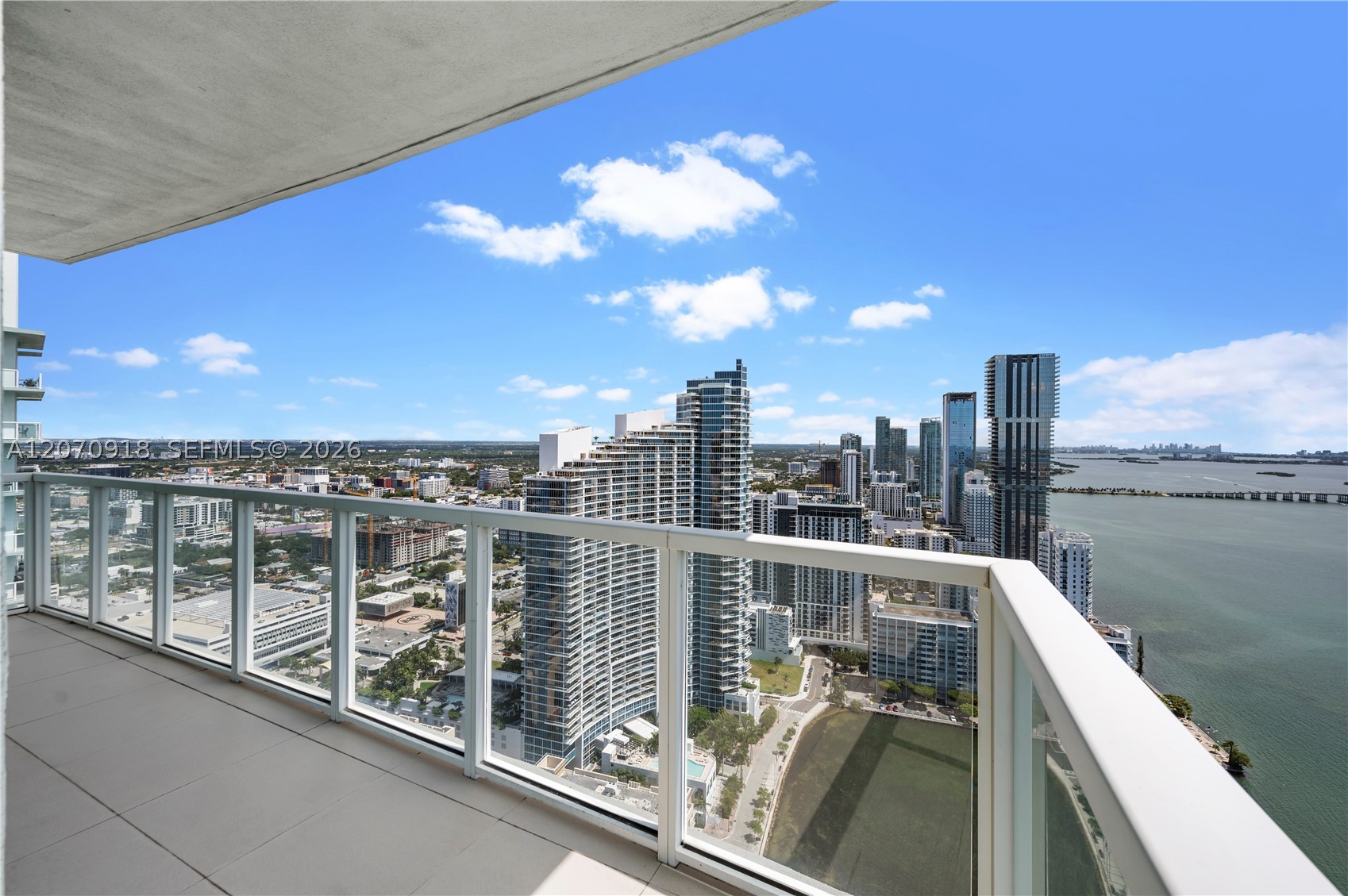 1900 N Bayshore Dr 4302 Property Photo 5