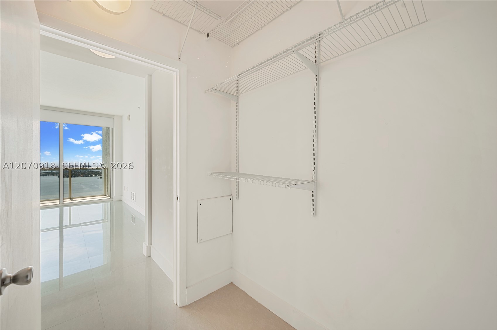 1900 N Bayshore Dr 4302 Property Photo 9