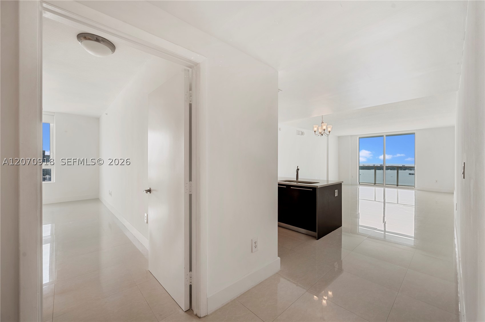 1900 N Bayshore Dr 4302 Property Photo 21