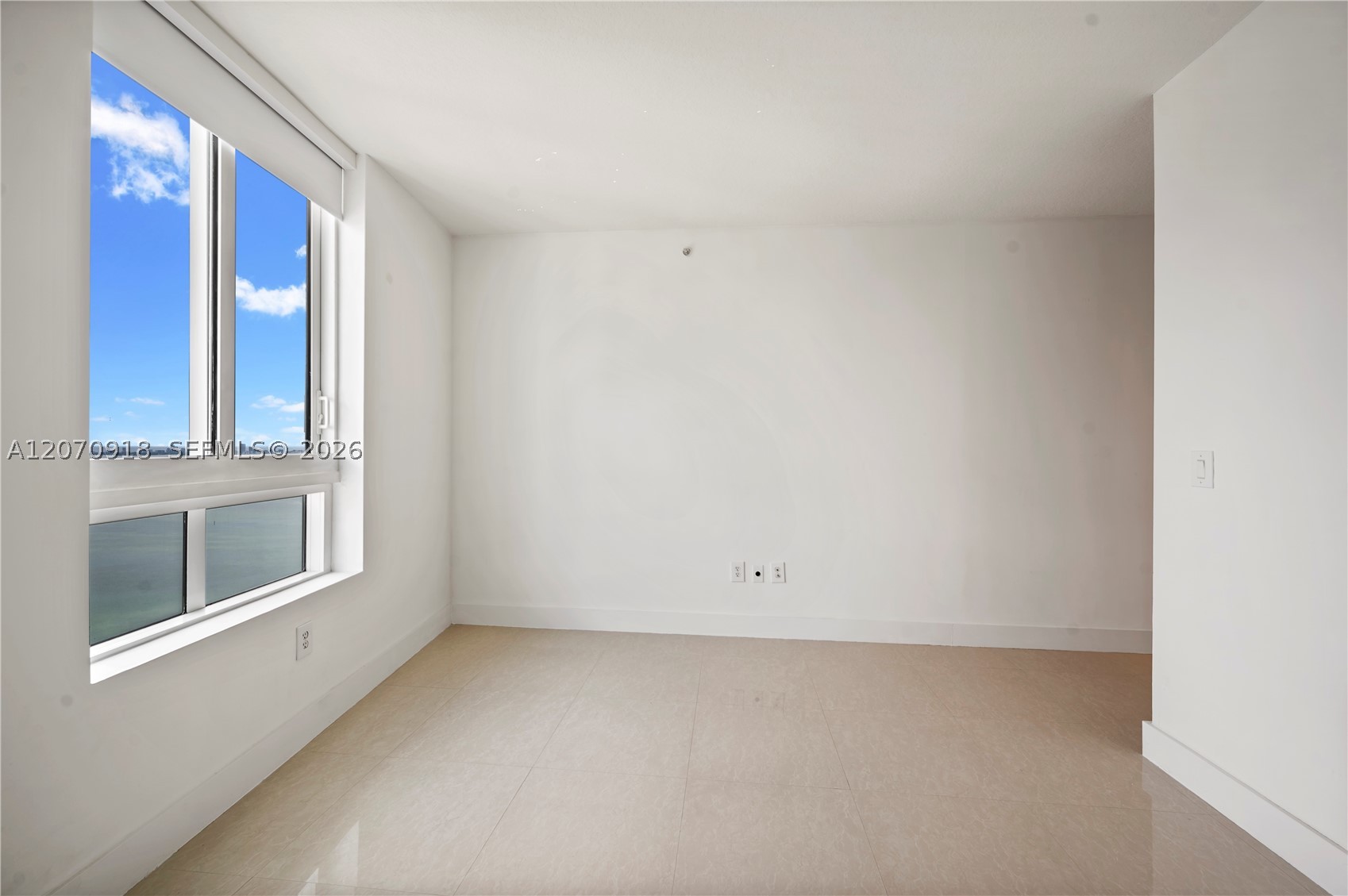 1900 N Bayshore Dr 4302 Property Photo 25
