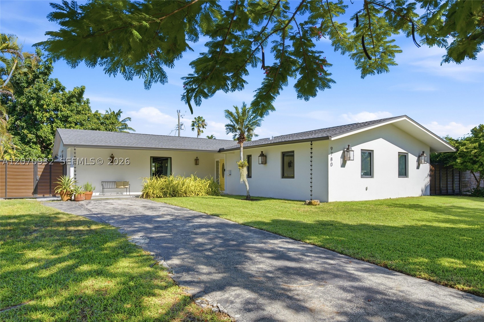 9780 Bel Aire Dr Property Photo 1