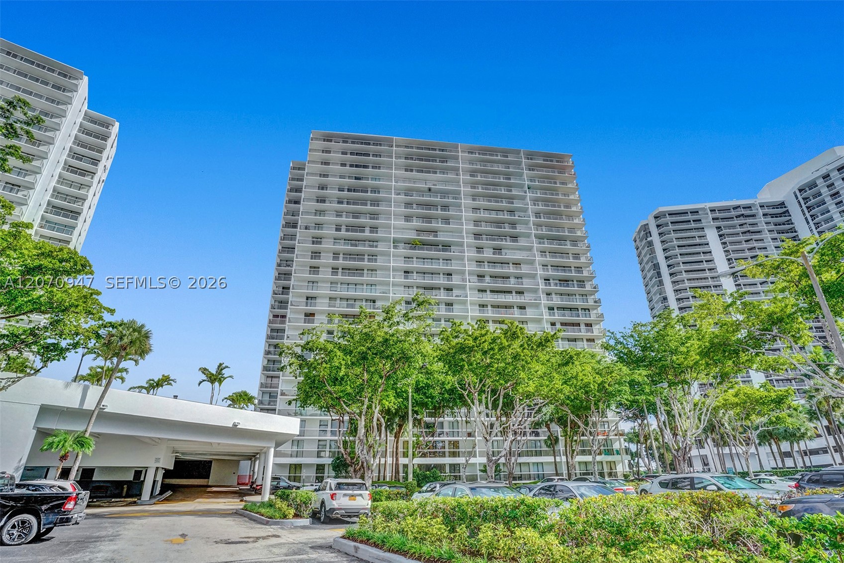A12070947 Property Photo 1
