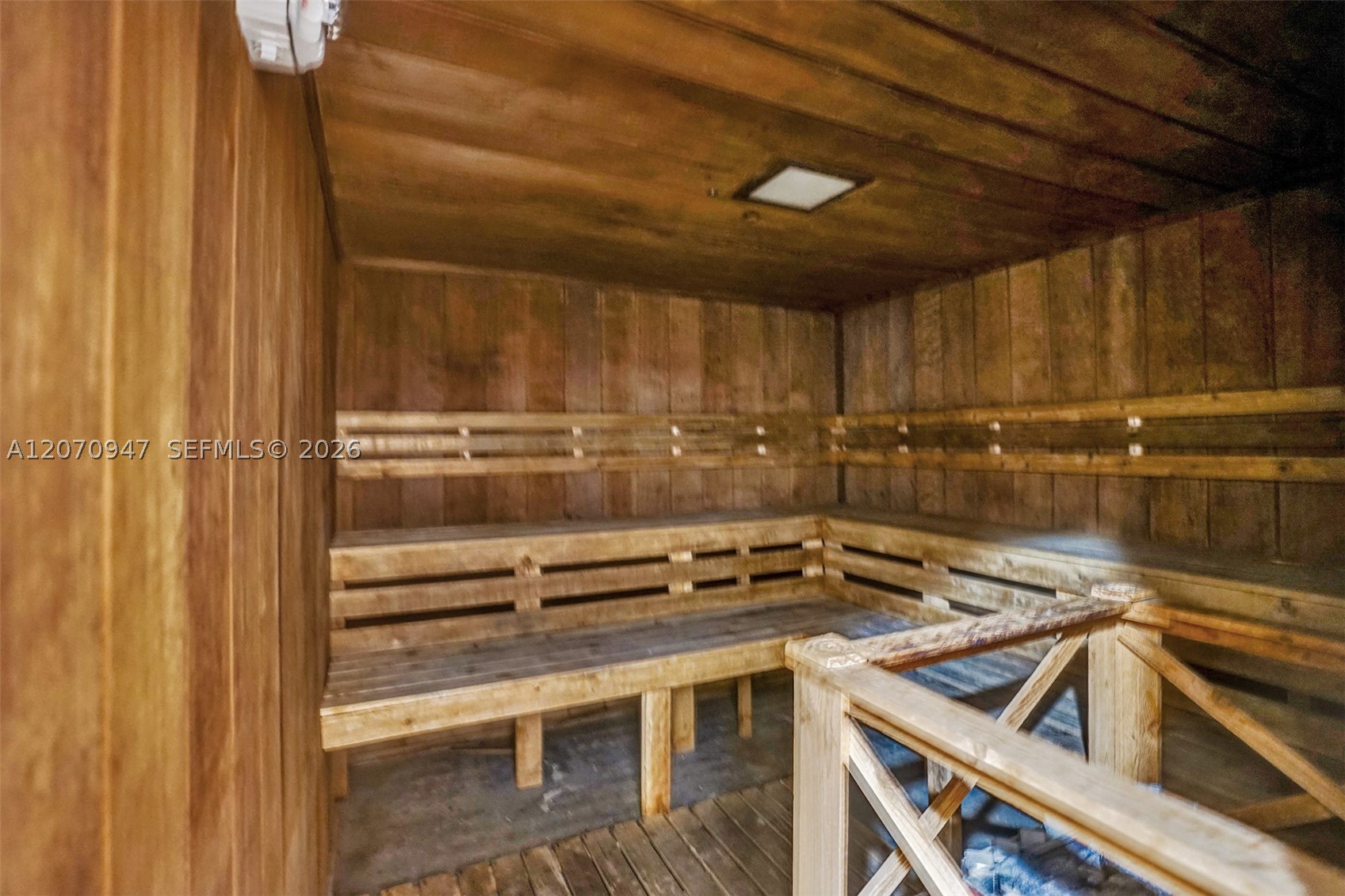 A12070947 Property Photo 8
