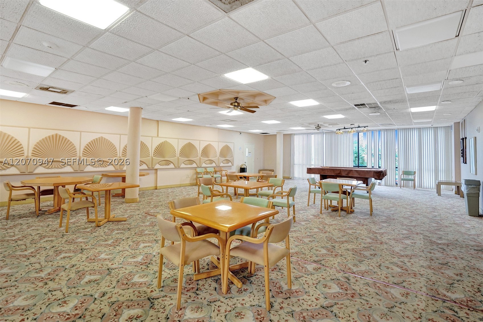 A12070947 Property Photo 11