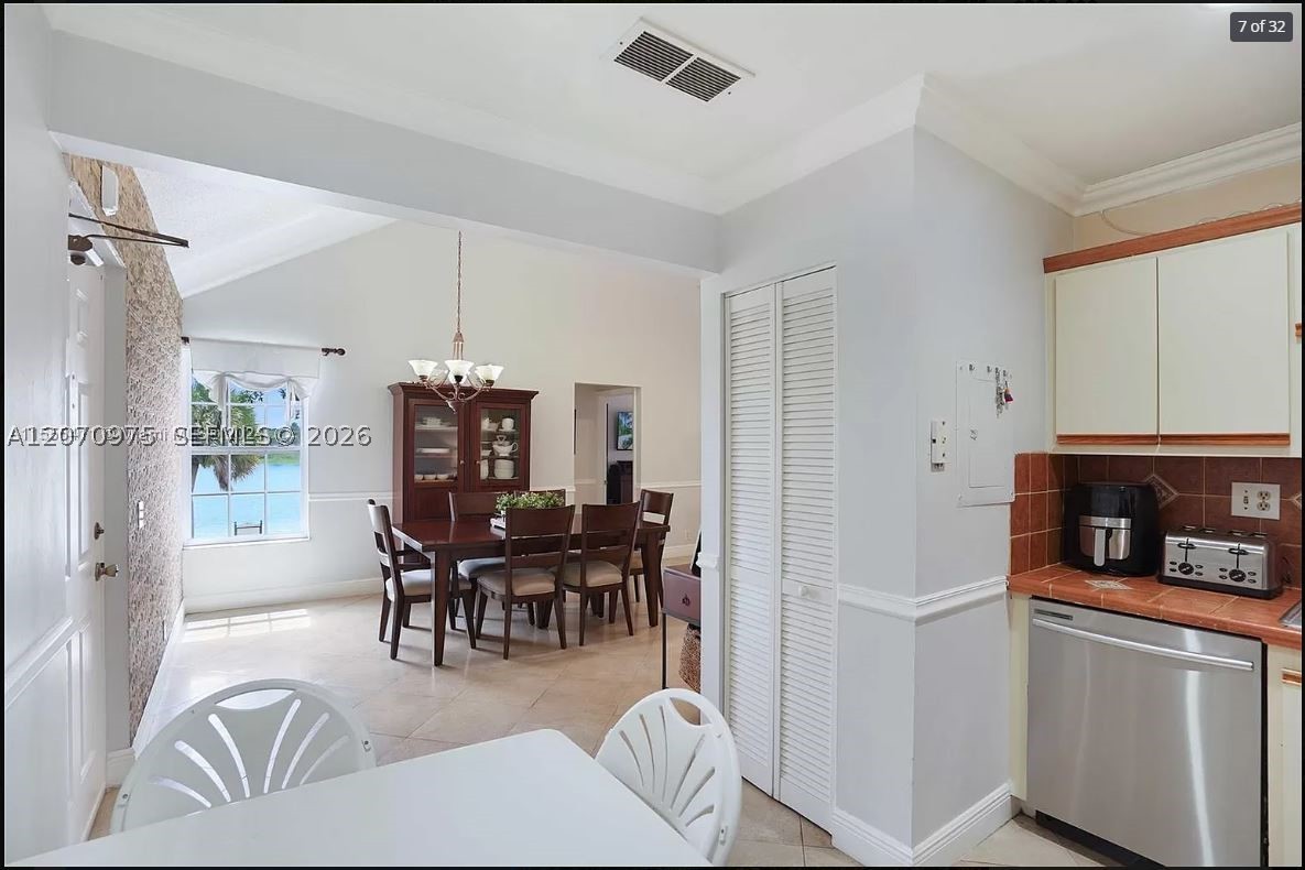 10521 Mahogany Key Cir 207 Property Photo 7