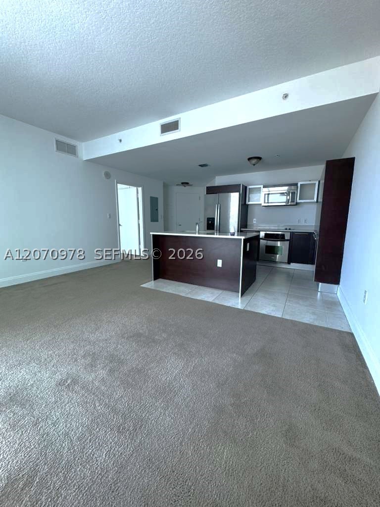 1900 N Bayshore Dr 1807 Property Photo 6