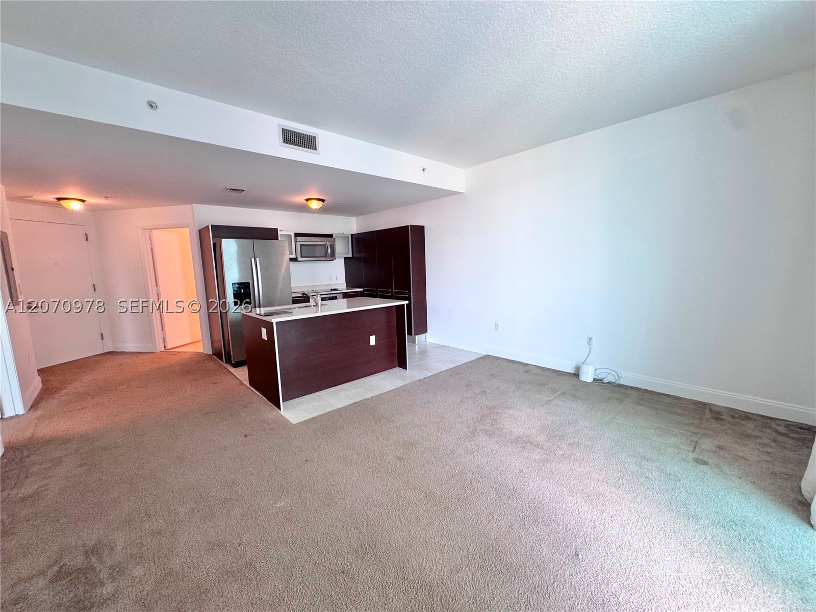 1900 N Bayshore Dr 1807 Property Photo 7