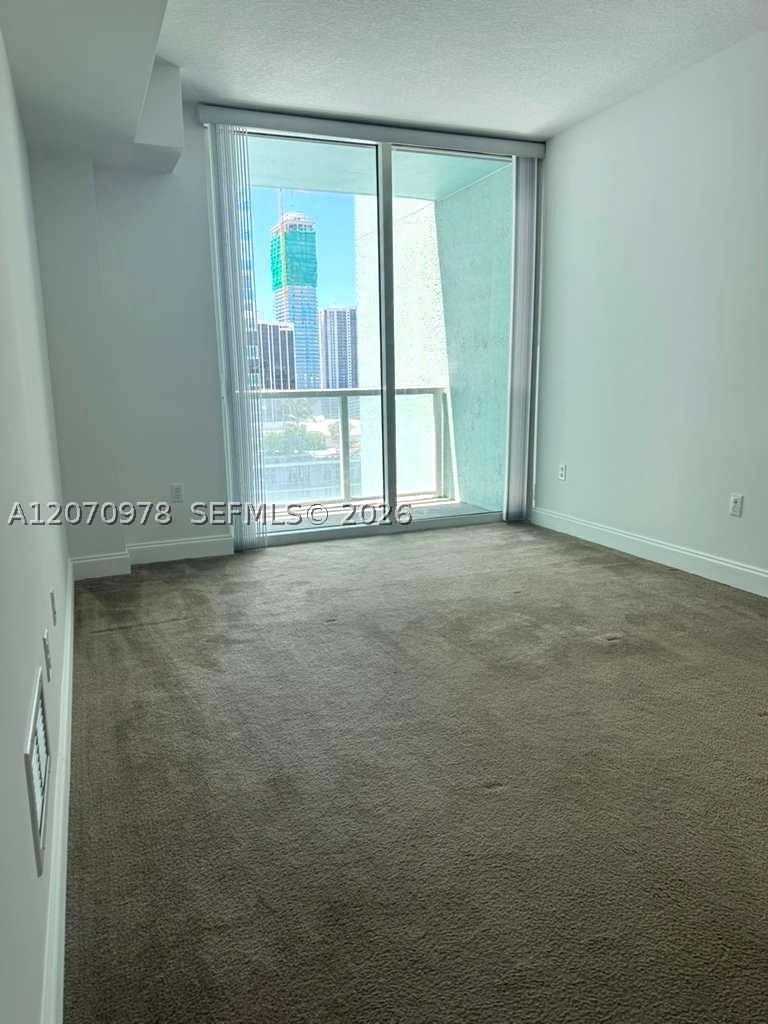1900 N Bayshore Dr 1807 Property Photo 12