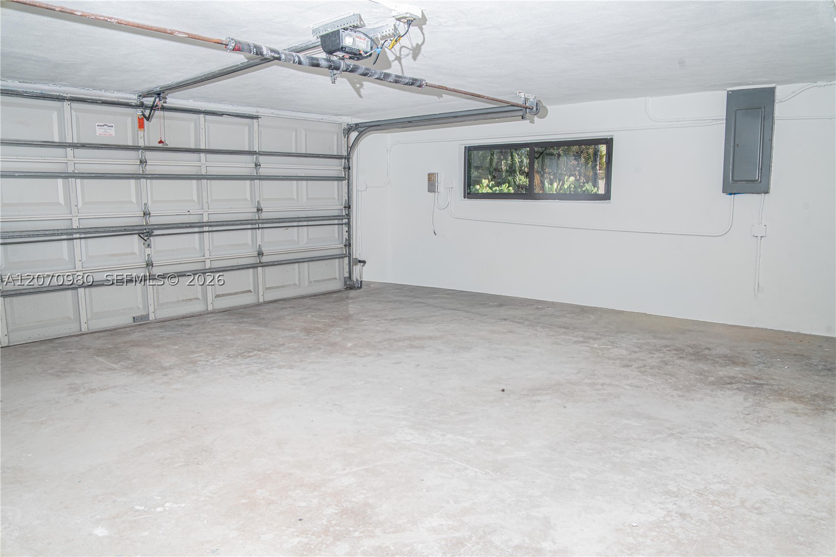4310 Monserrate St Property Photo 10