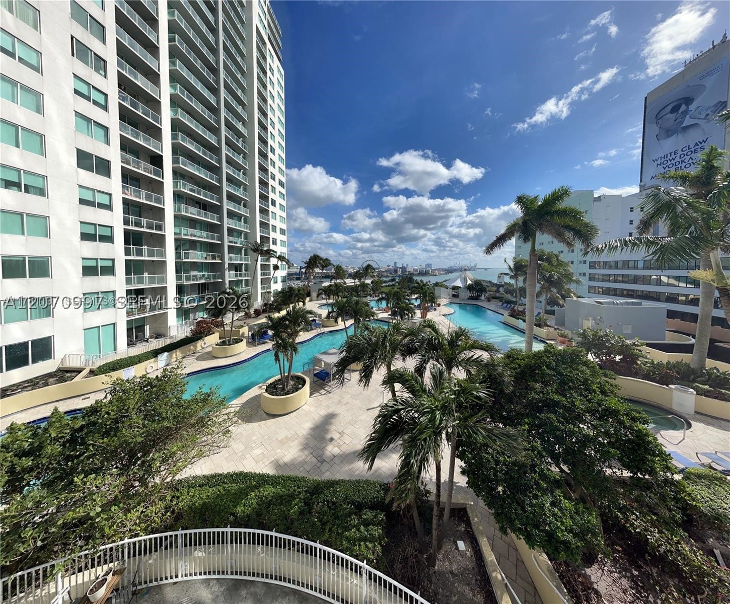 244 Biscayne Blvd 3106 Property Photo 3