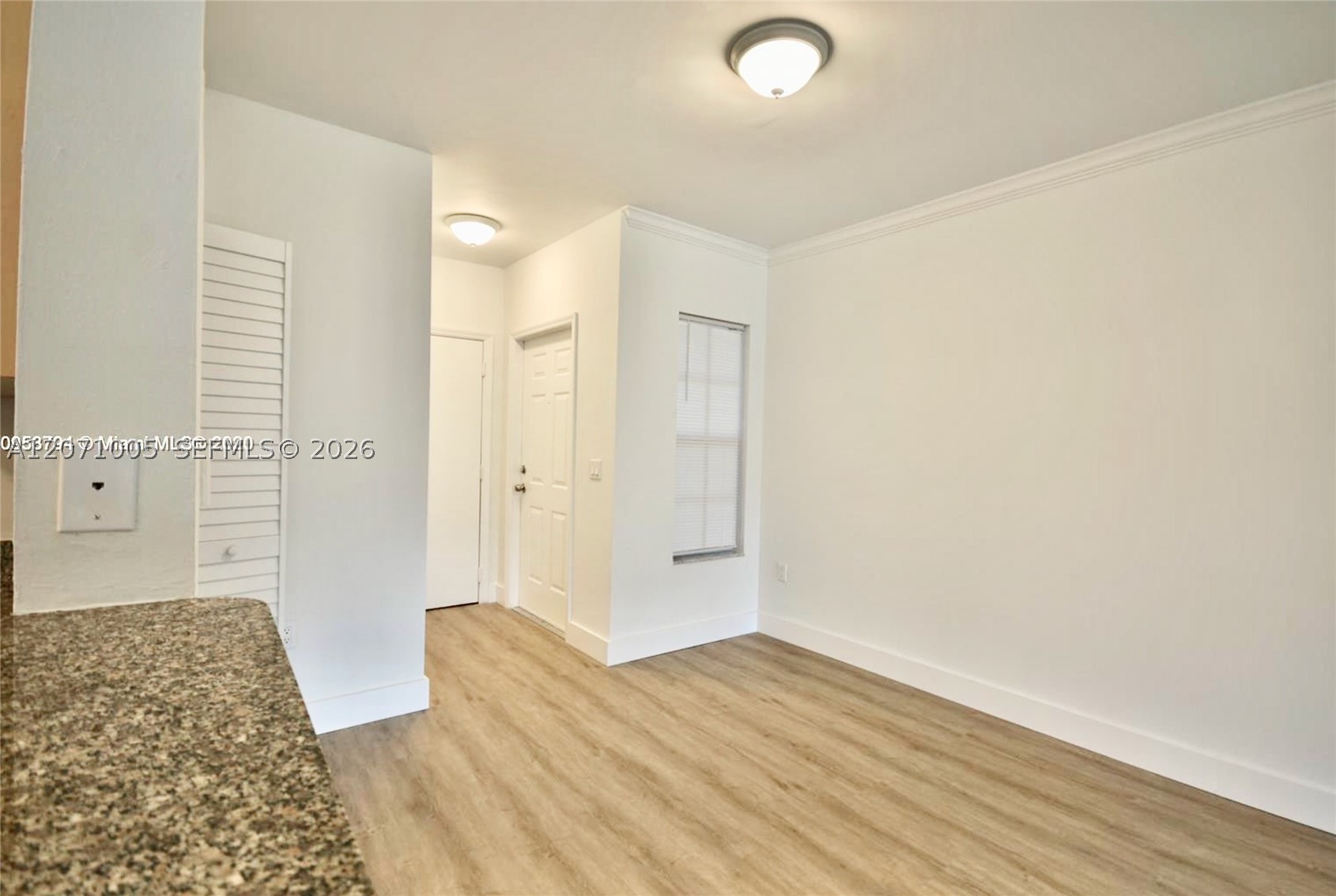 2474 Centergate Dr 103 Property Photo 10