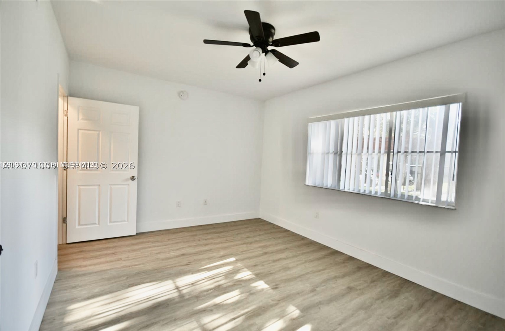 2474 Centergate Dr 103 Property Photo 14