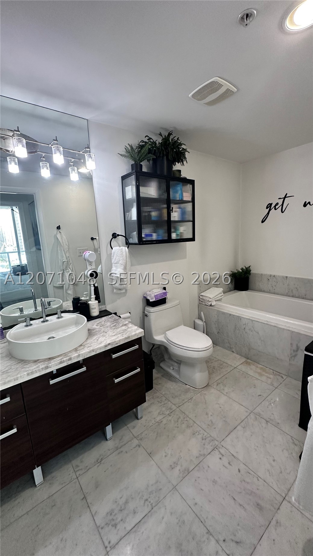 244 Biscayne Blvd 1707 Property Photo 11