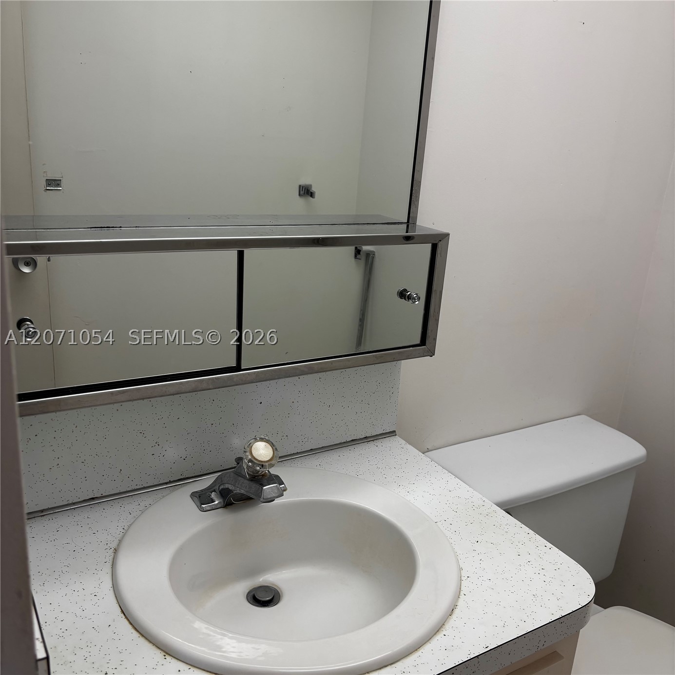 2500 Ne 48th Ln 806 Property Photo 12