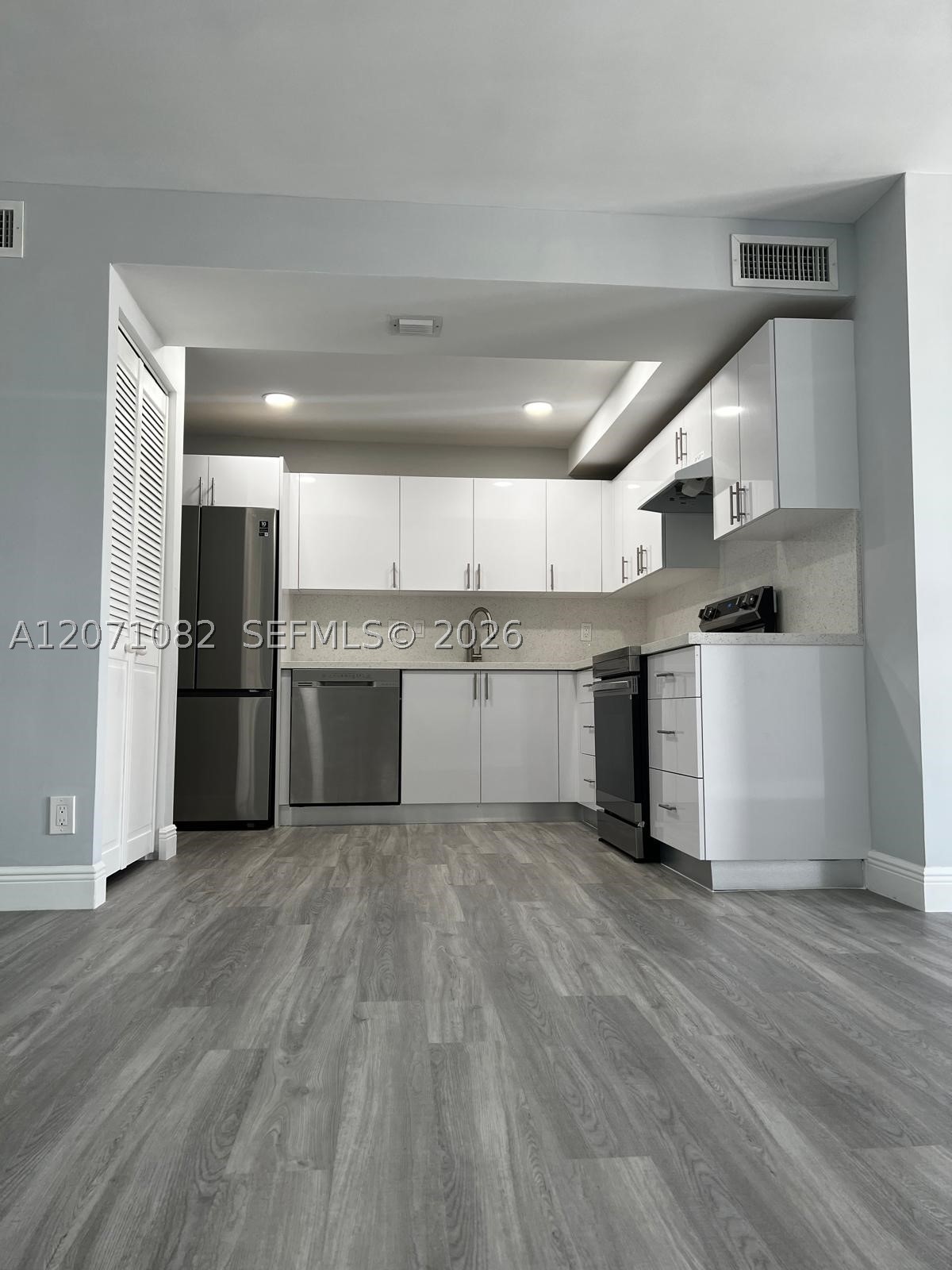501 Three Islands Blvd 508 Property Photo 2