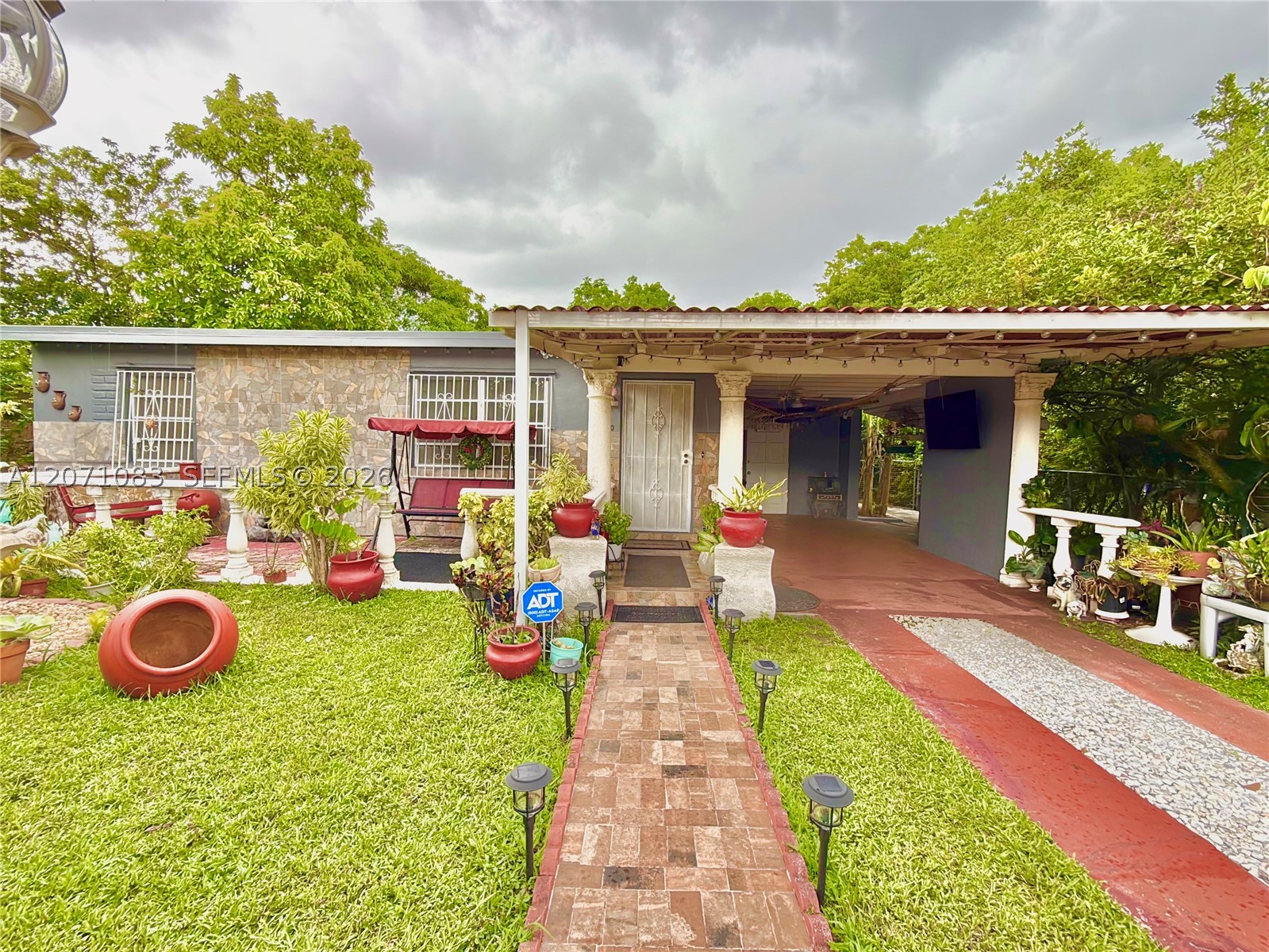 12550 Nw 1st Ave Property Photo 3