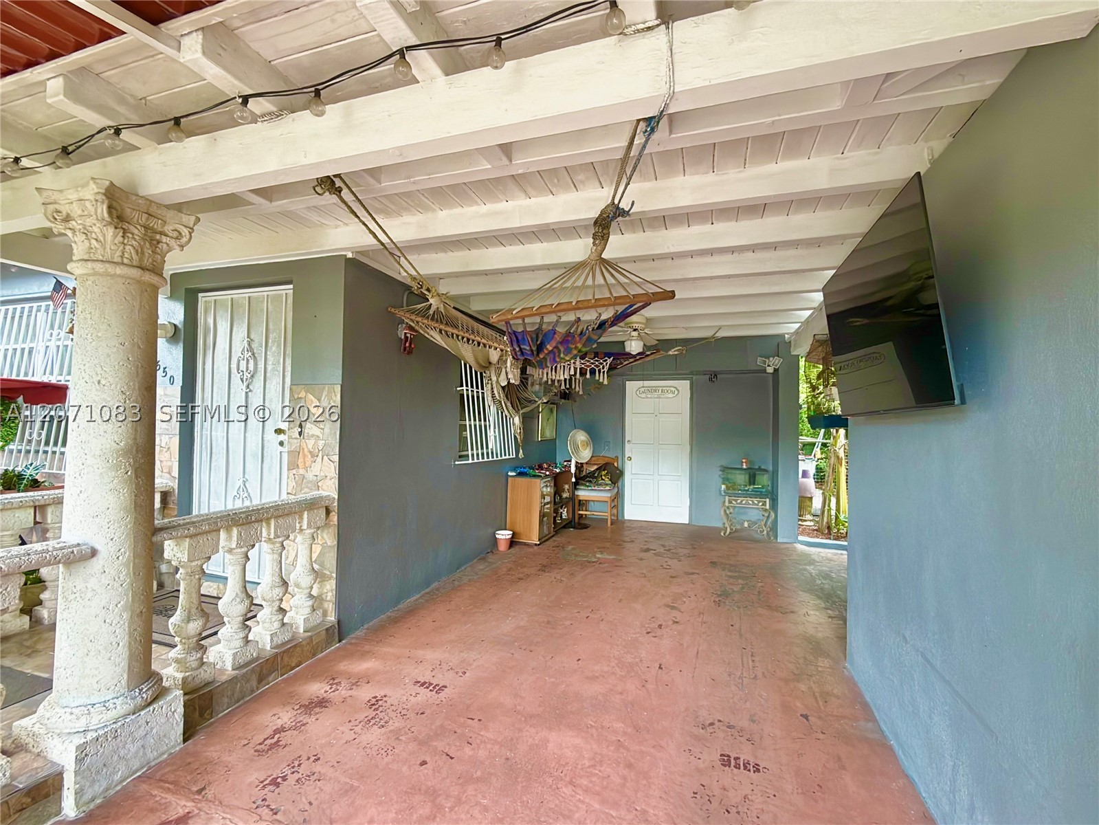 12550 Nw 1st Ave Property Photo 4