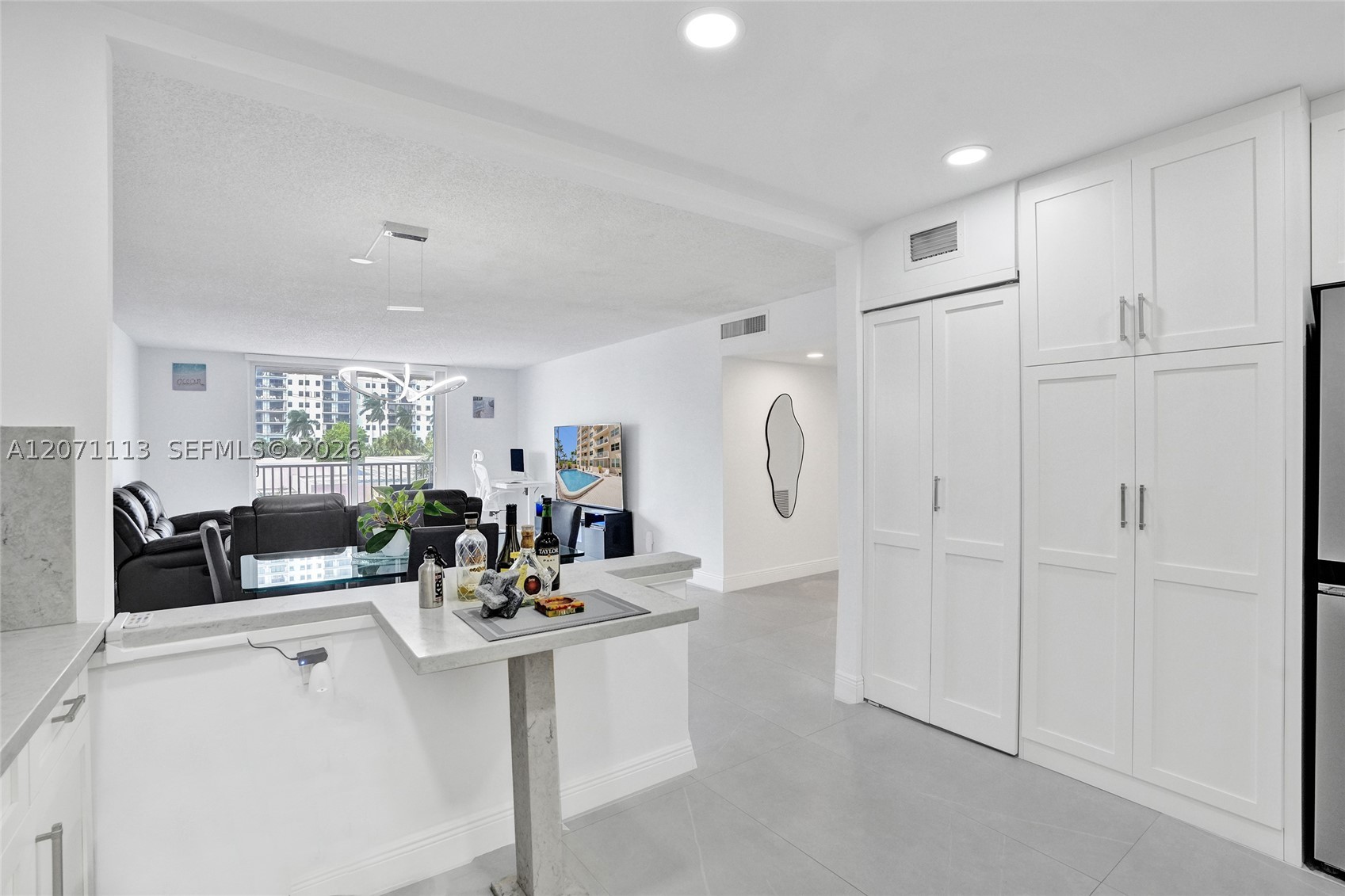 1401 S Ocean Dr 302 Property Photo 7