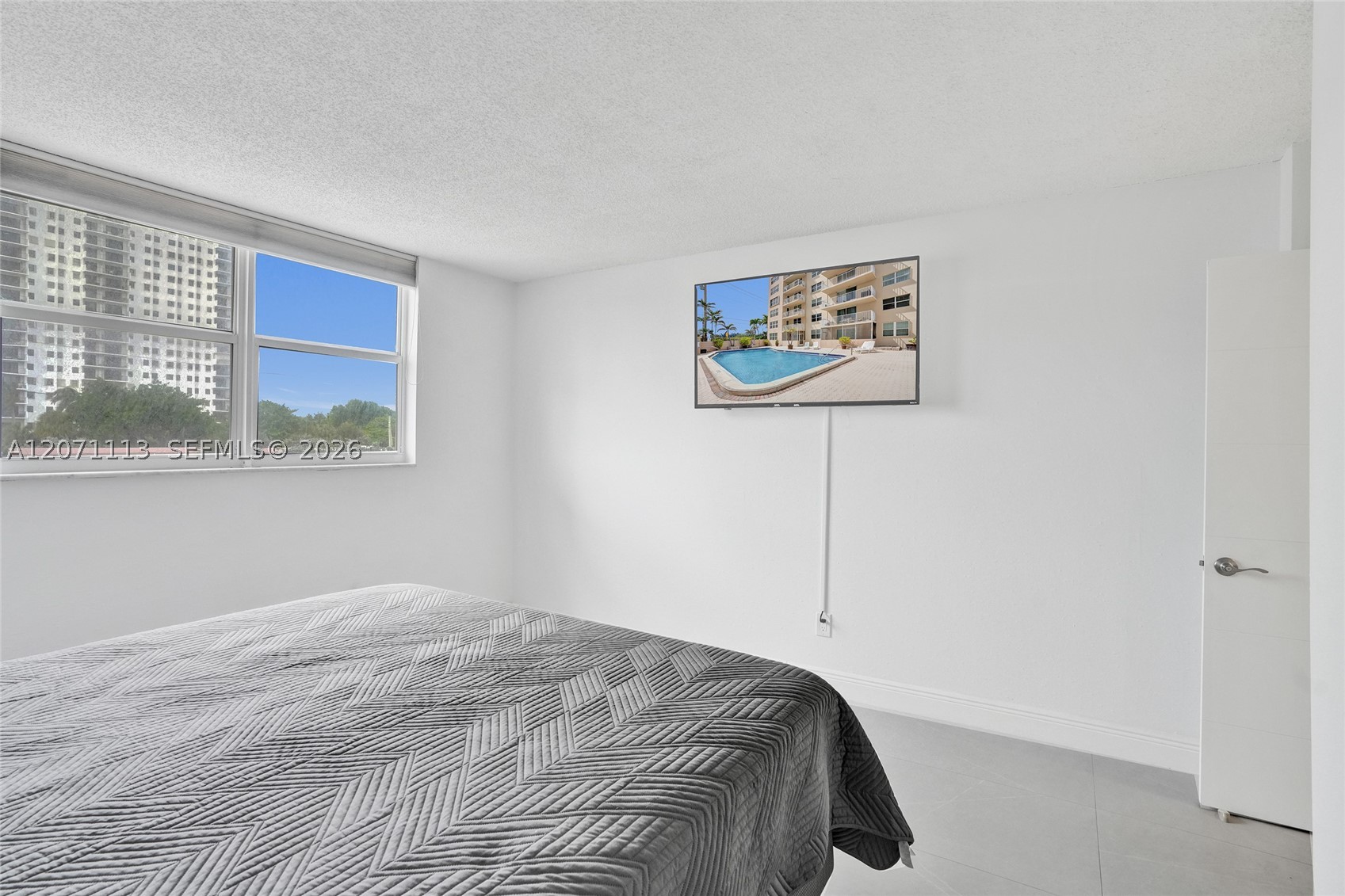 1401 S Ocean Dr 302 Property Photo 22