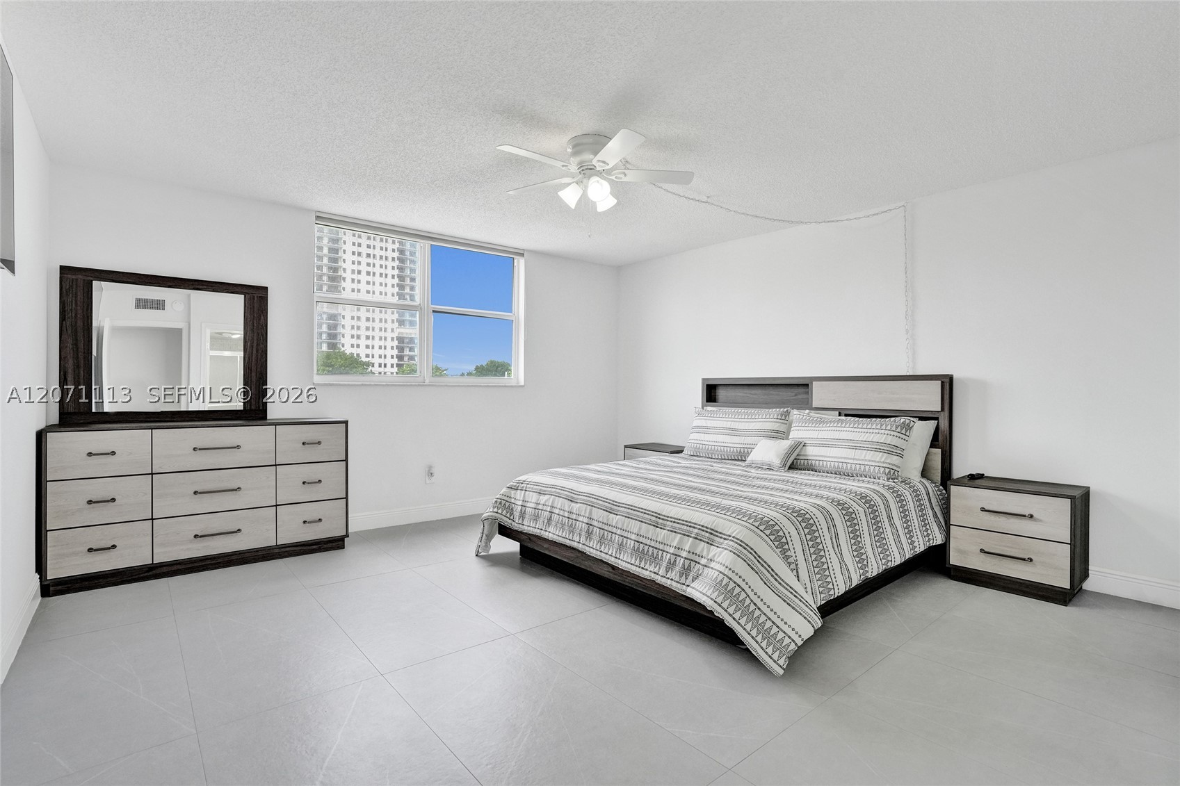 1401 S Ocean Dr 302 Property Photo 25