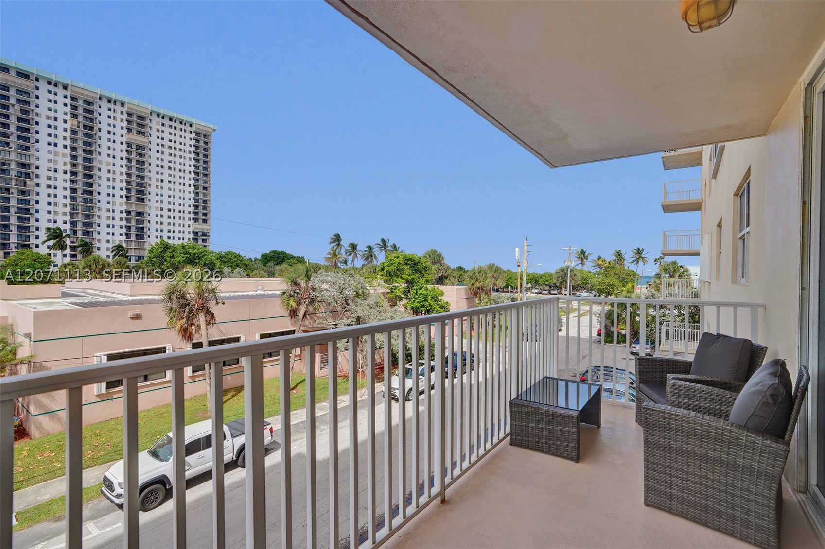 1401 S Ocean Dr 302 Property Photo 34