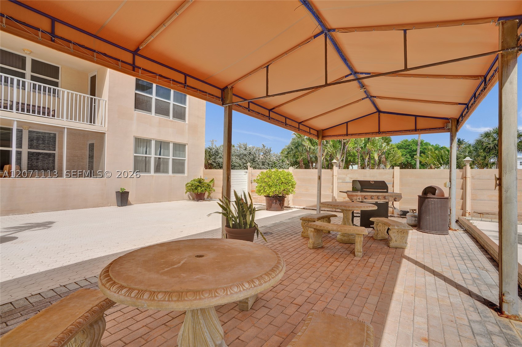1401 S Ocean Dr 302 Property Photo 43