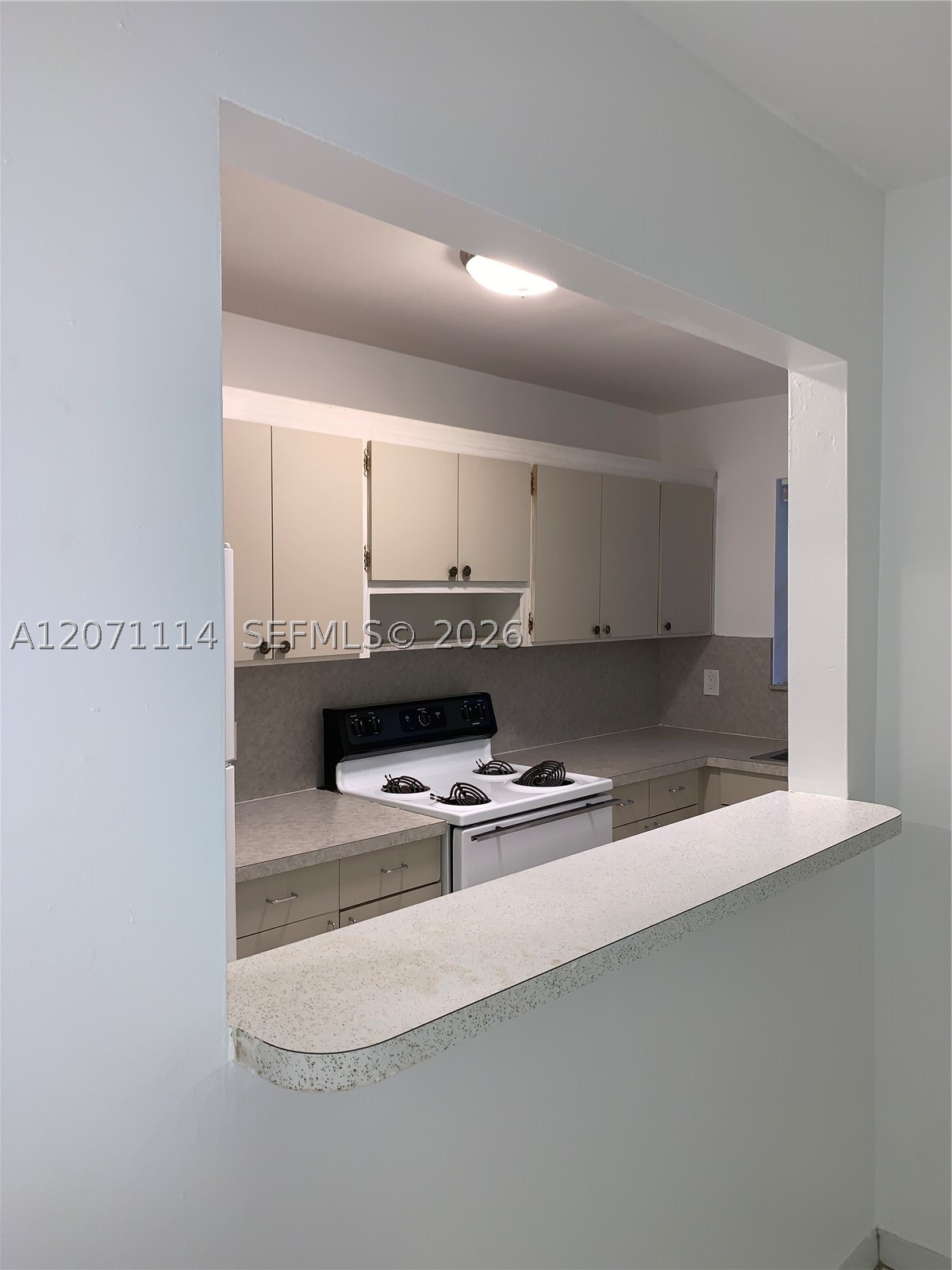 2612 Johnson St 4 Property Photo 5