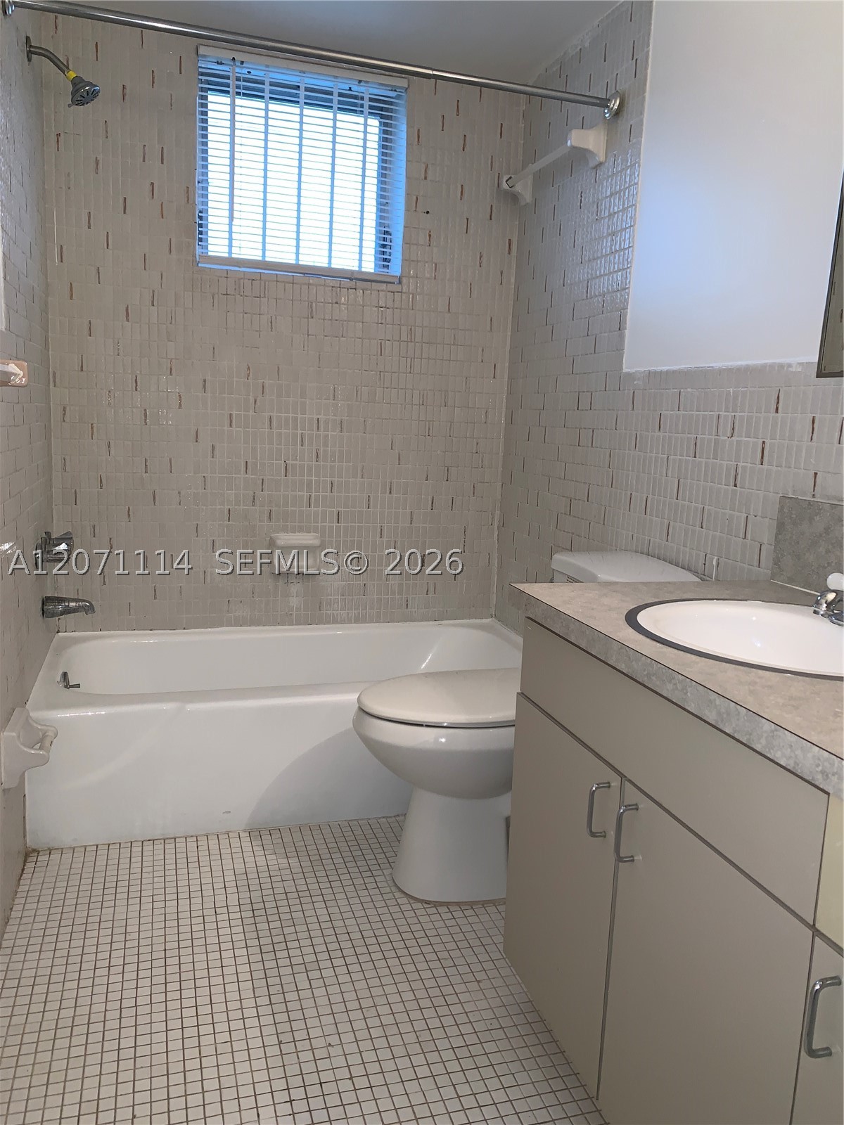 2612 Johnson St 4 Property Photo 8
