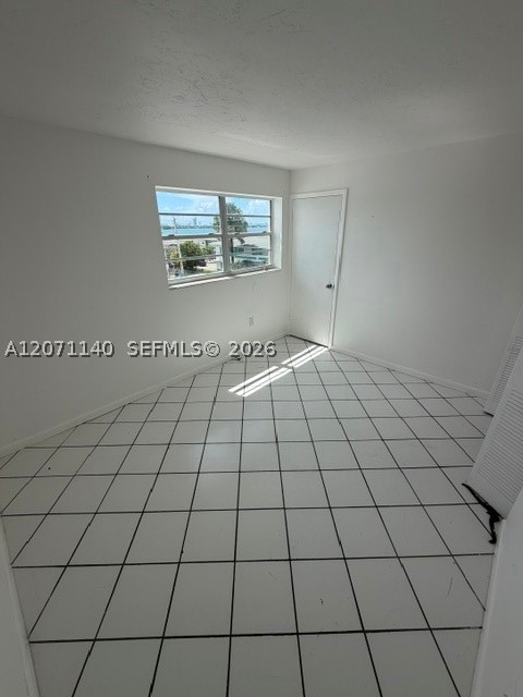 2001 Bay Dr 301 Property Photo 8