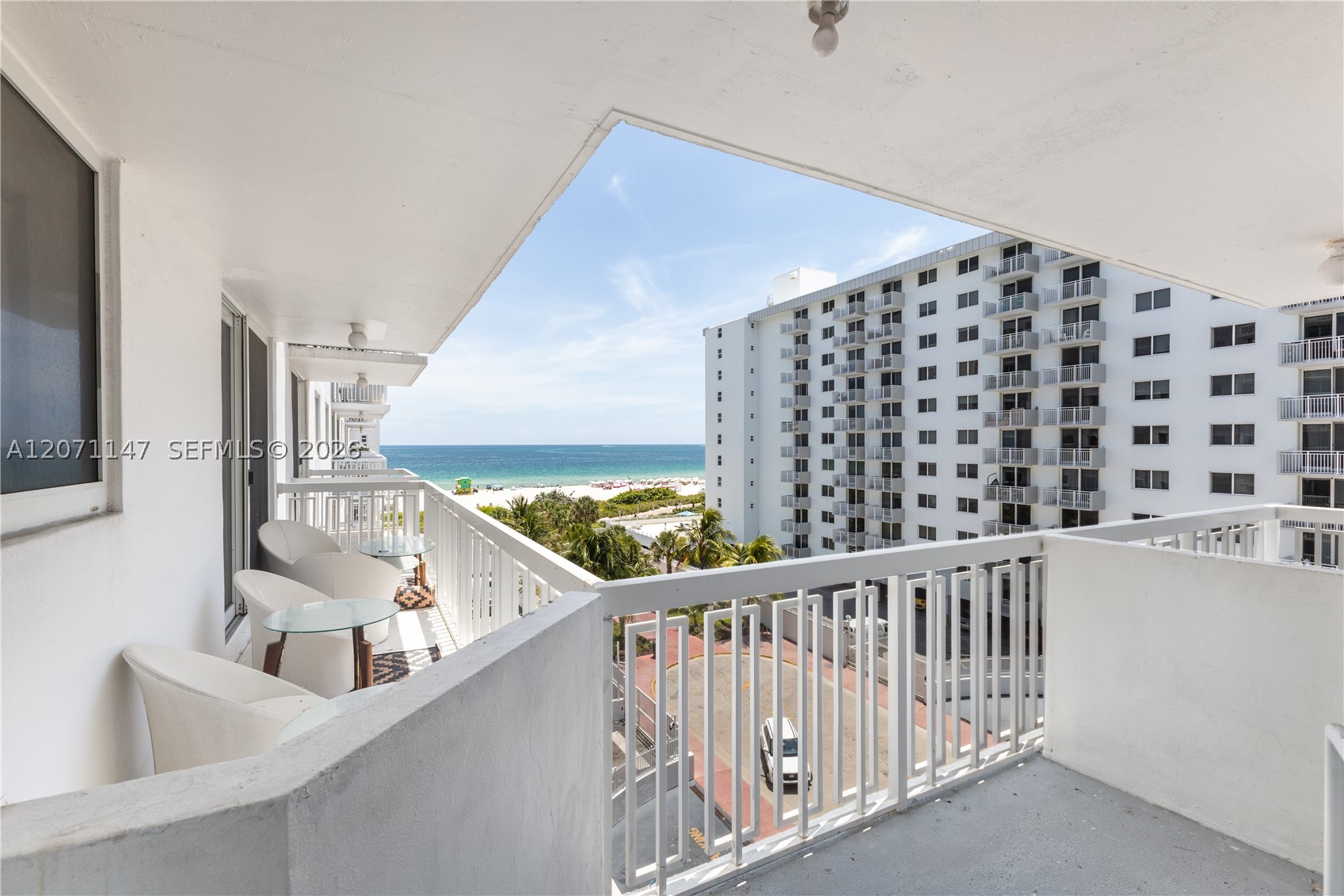 401 Ocean Dr 607 Property Photo 2