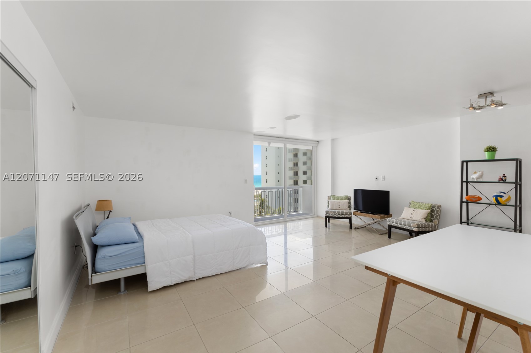 401 Ocean Dr 607 Property Photo 4