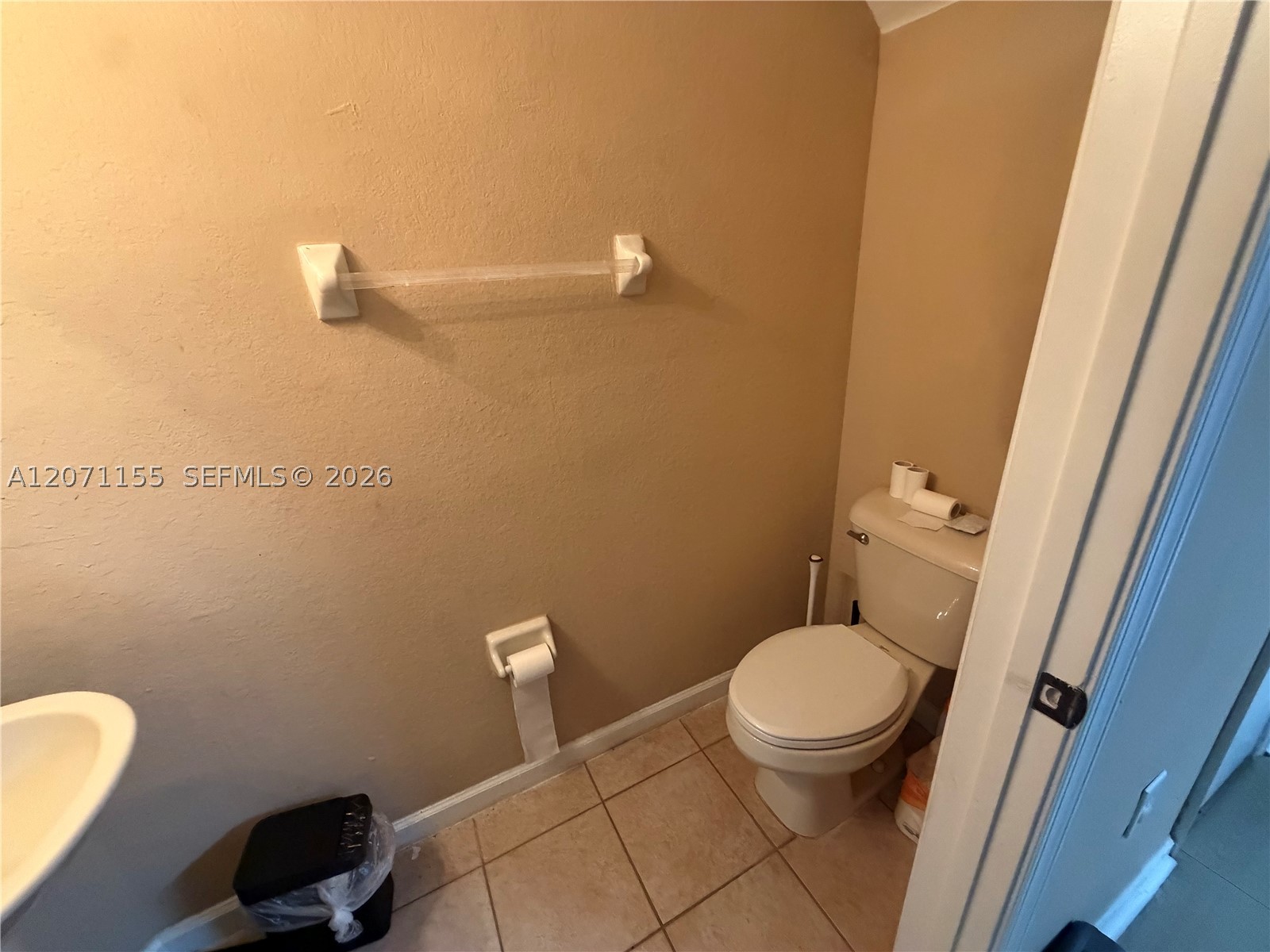550 Saint Tropez Ln Property Photo 9