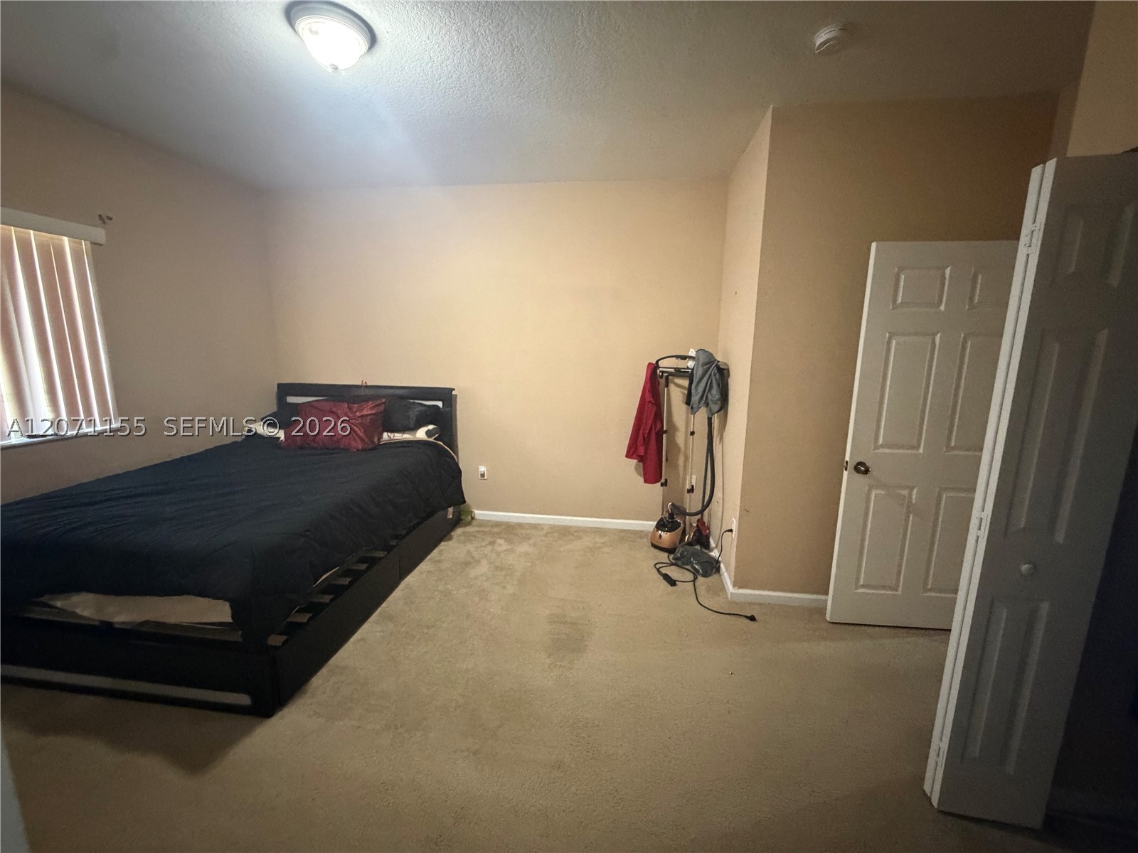 550 Saint Tropez Ln Property Photo 16