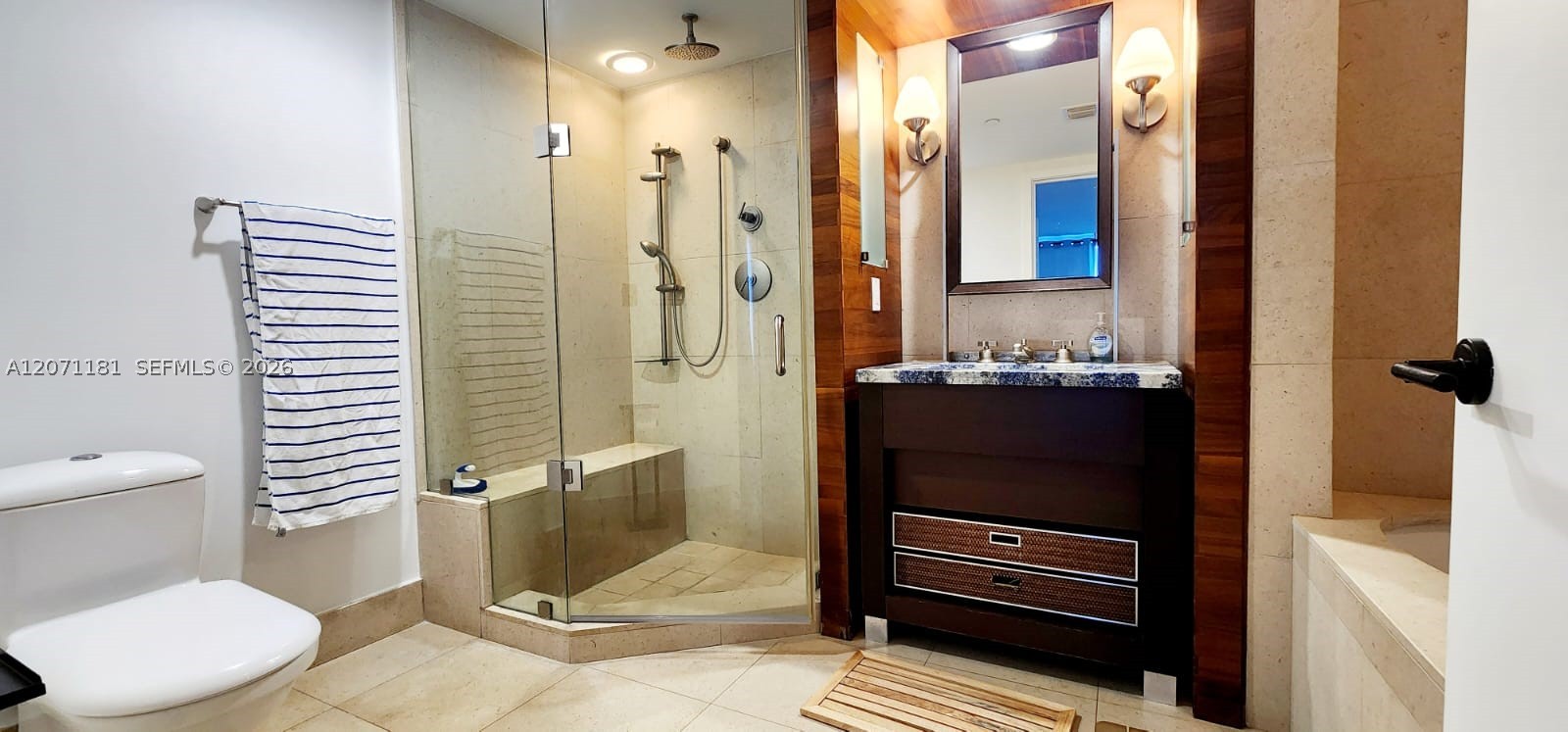 6801 Collins Ave Lph05 Property Photo 11