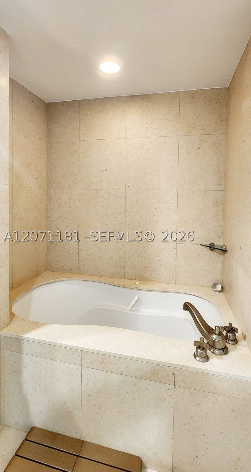 6801 Collins Ave Lph05 Property Photo 23