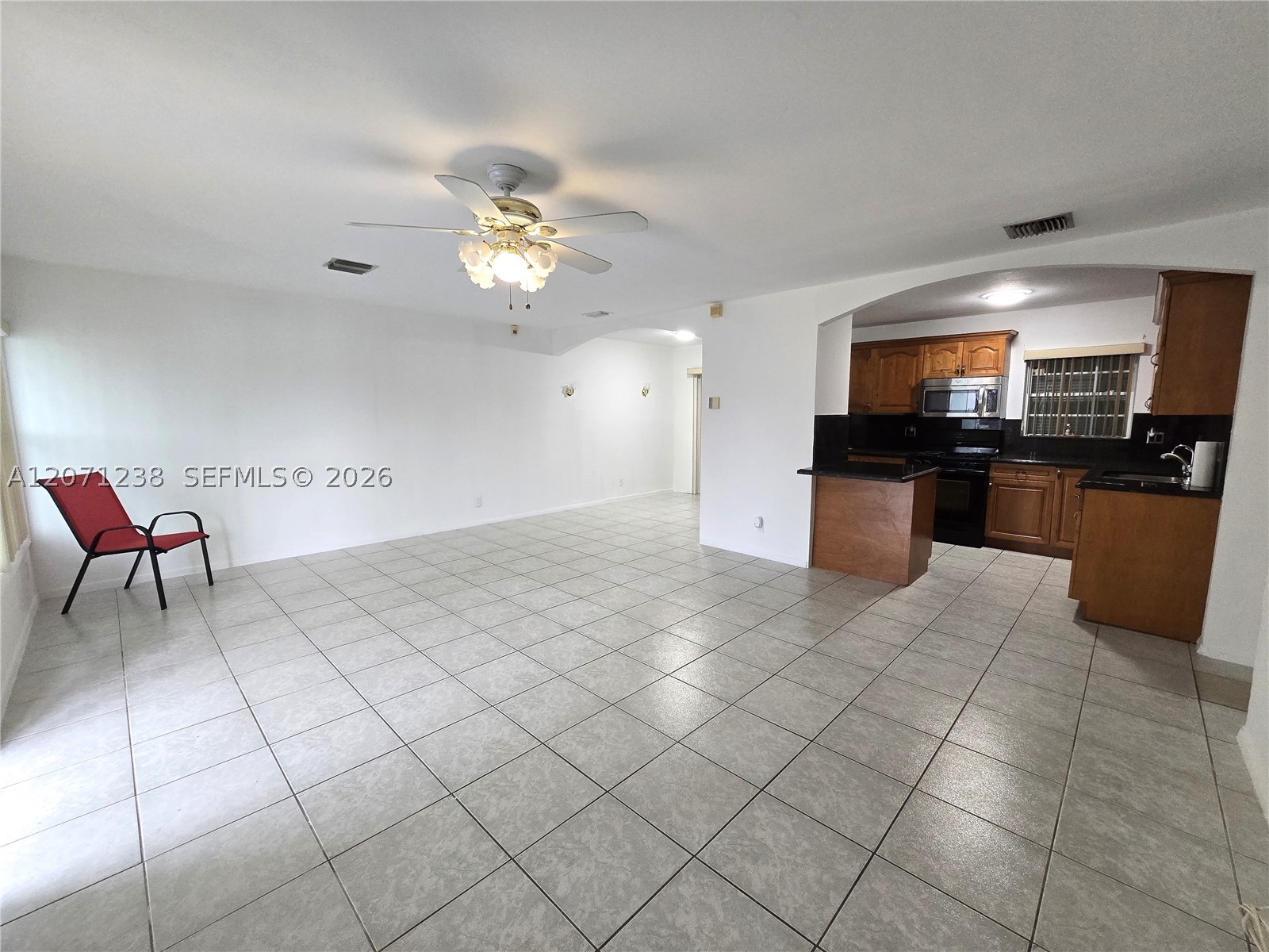 515 Hunter St Property Photo 7