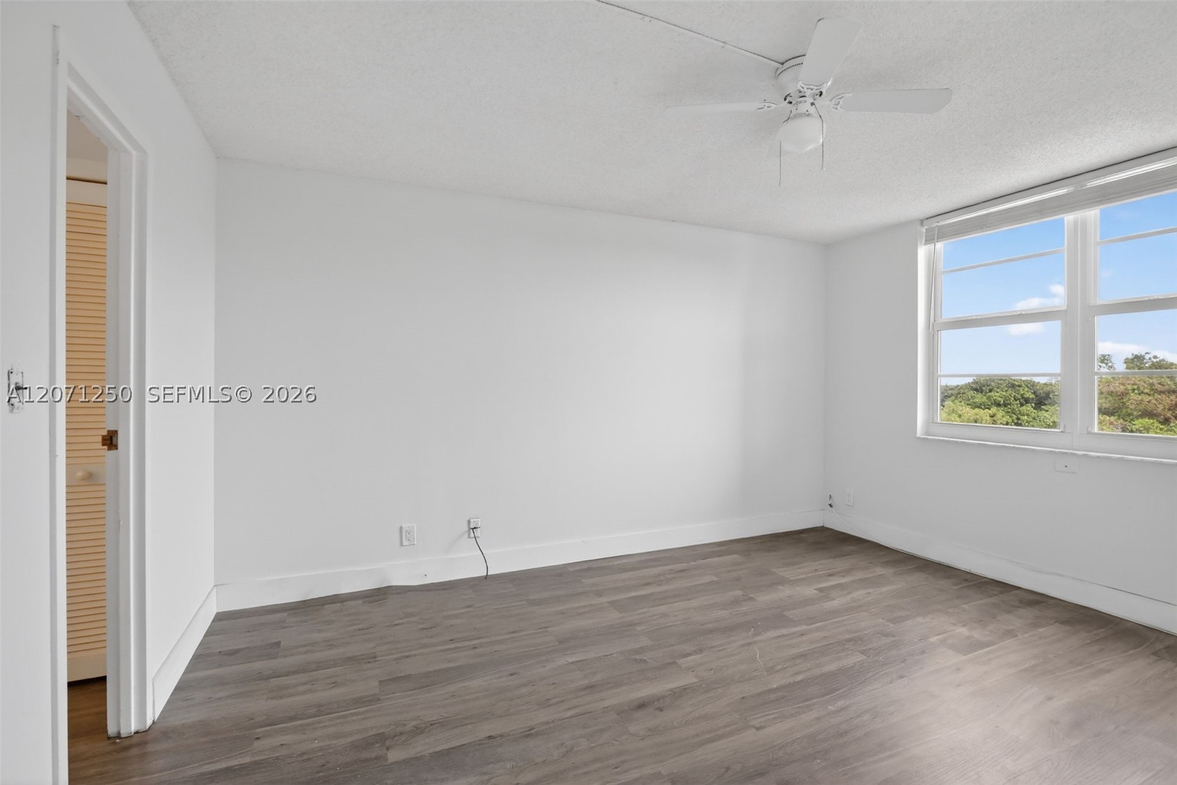 250 Jacaranda Dr 703 Property Photo 16