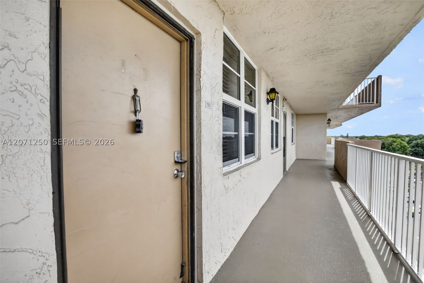 250 Jacaranda Dr 703 Property Photo 29
