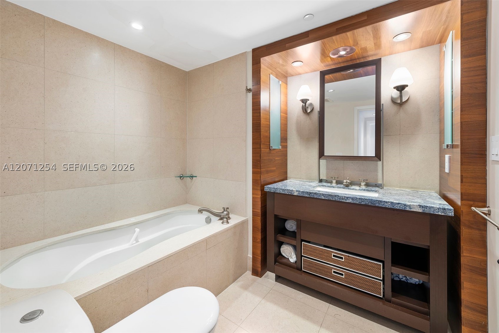 6801 Collins Ave 1206/1210 Property Photo 15