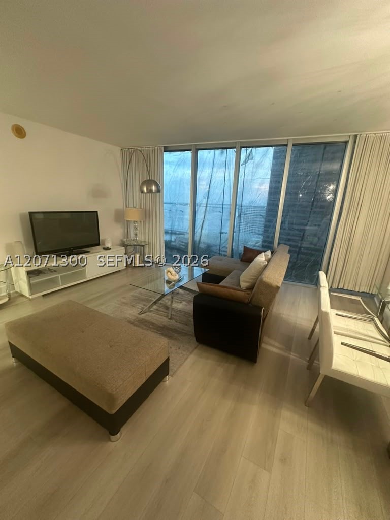 485 Brickell Ave 1908 Property Photo 1