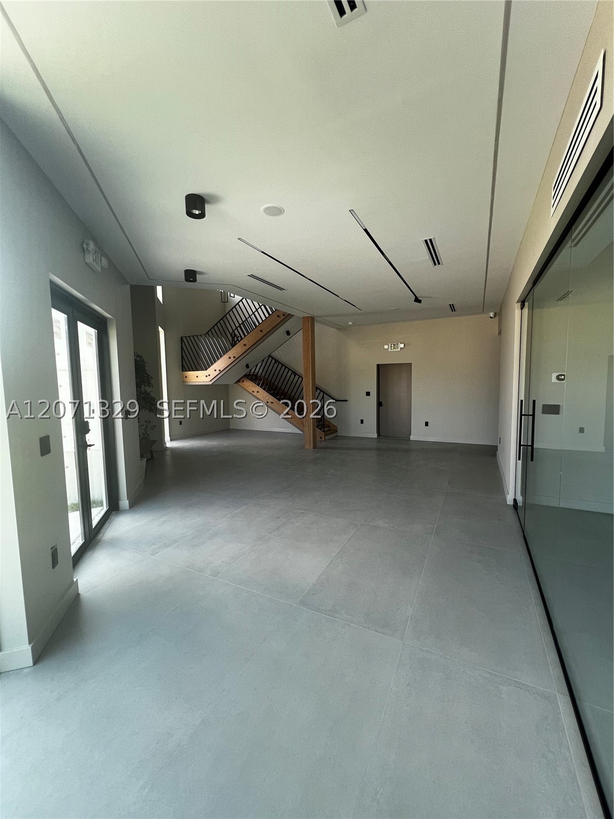 5000 Pembroke Rd Property Photo 18