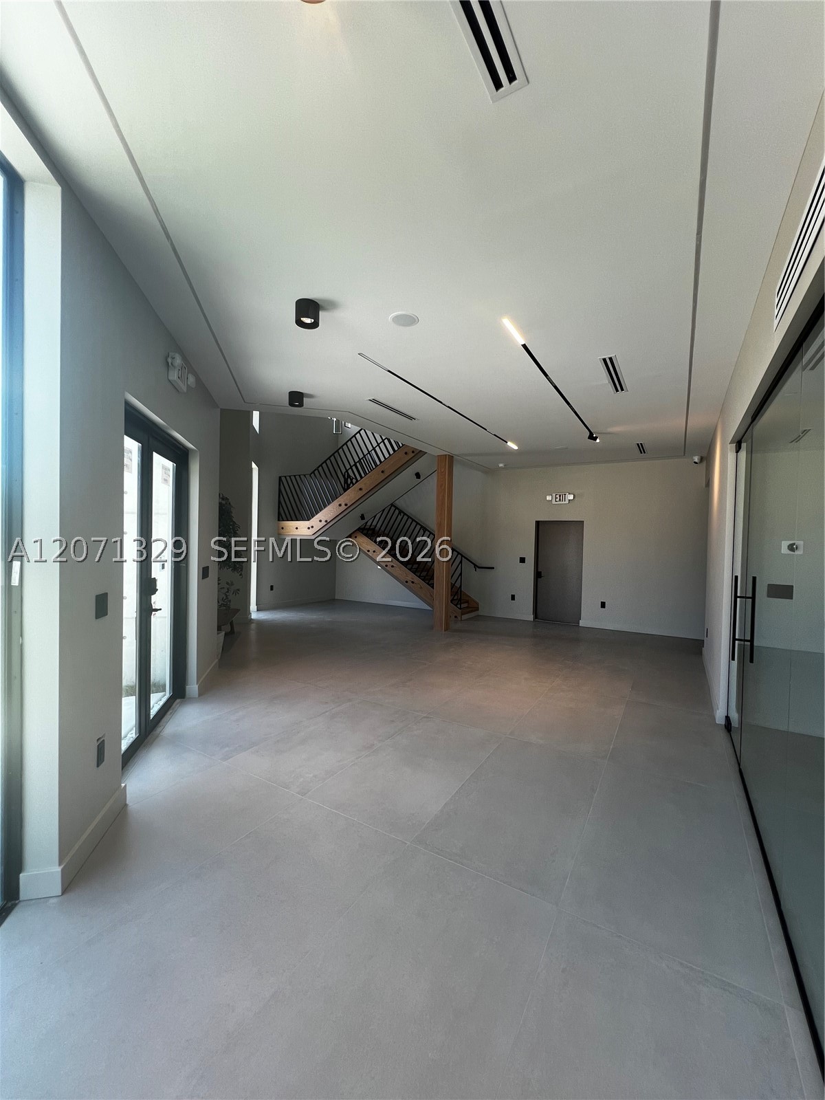 5000 Pembroke Rd Property Photo 19