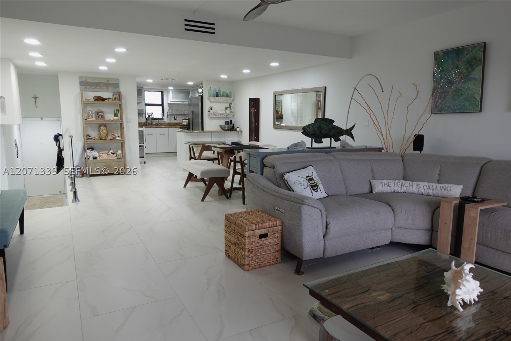 11000 S Ocean Drive 3-g Property Photo 6