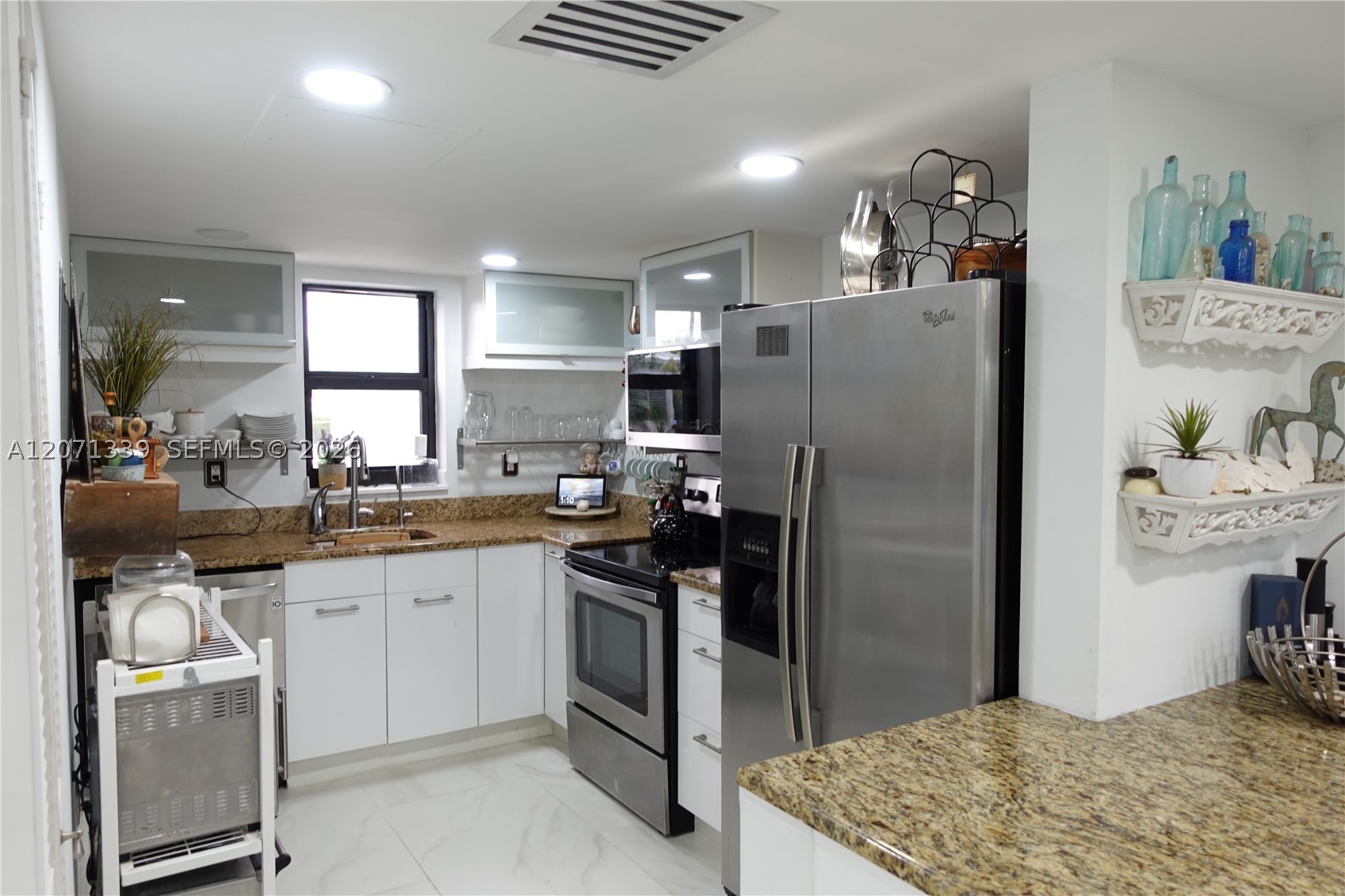 11000 S Ocean Drive 3-g Property Photo 8