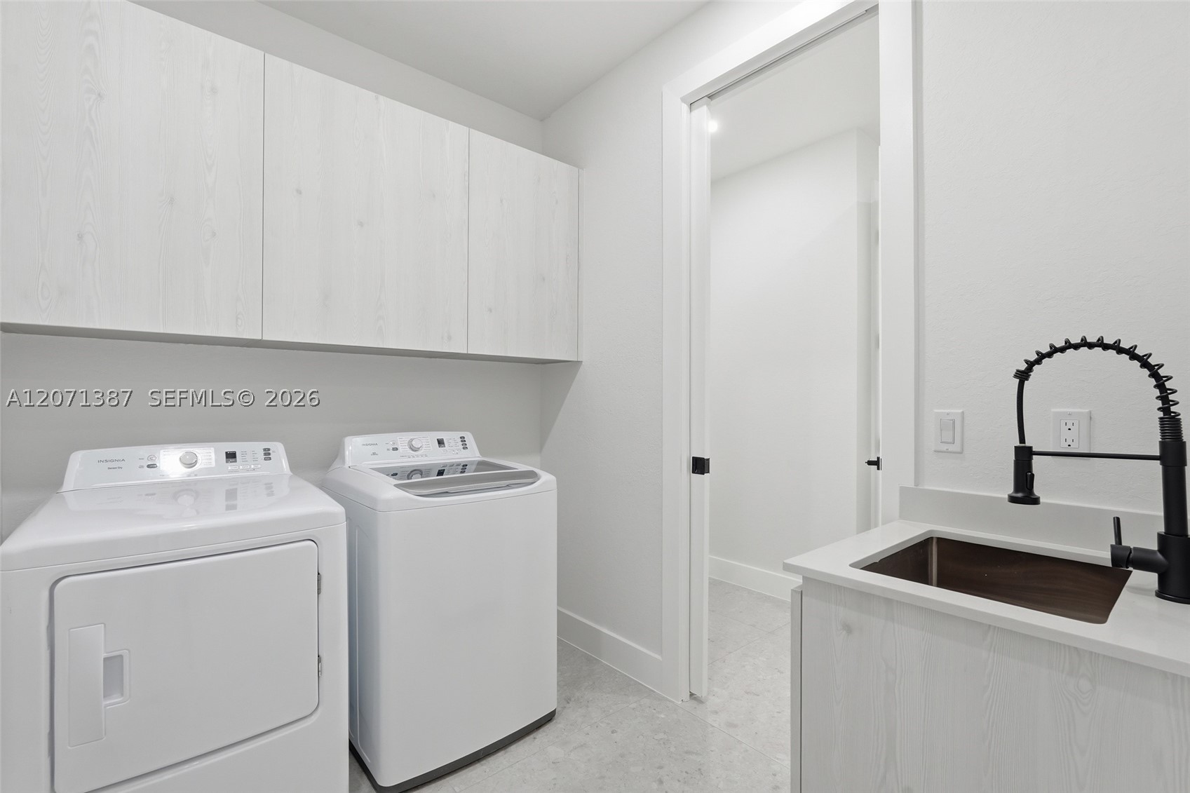 325 Ne 15th Ter Property Photo 42