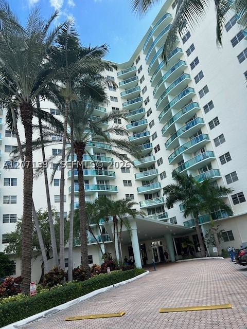 3801 S Ocean Dr 2d Property Photo 2