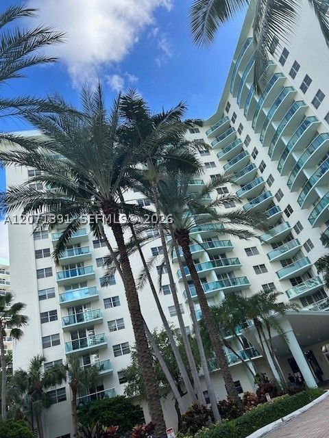 3801 S Ocean Dr 2d Property Photo 3