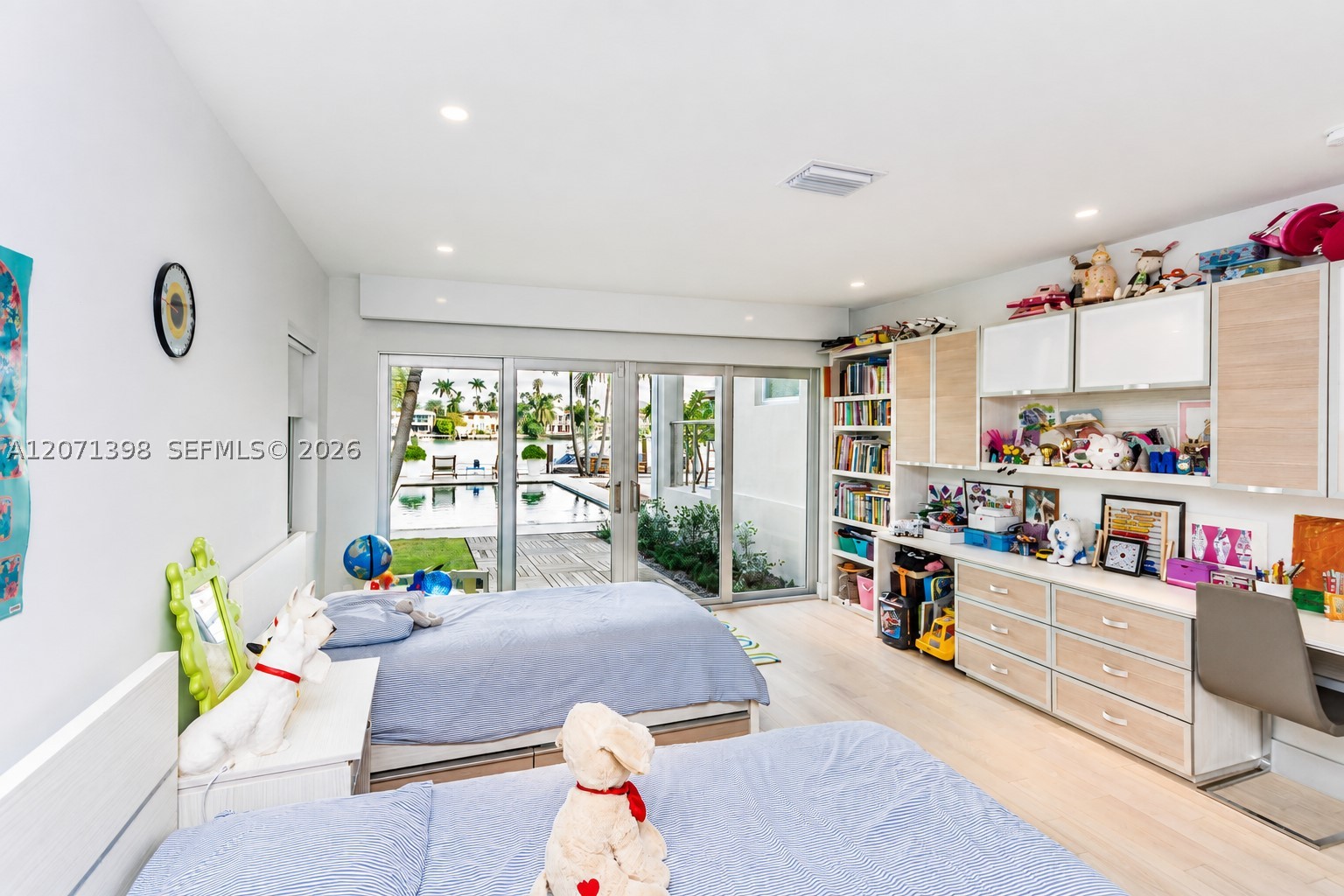 455 E Dilido Dr Property Photo 42