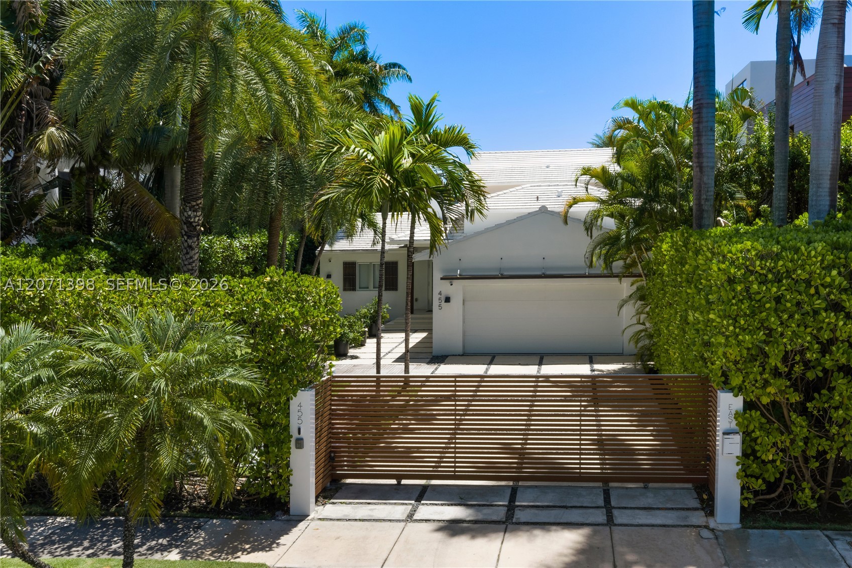 455 E Dilido Dr Property Photo 46